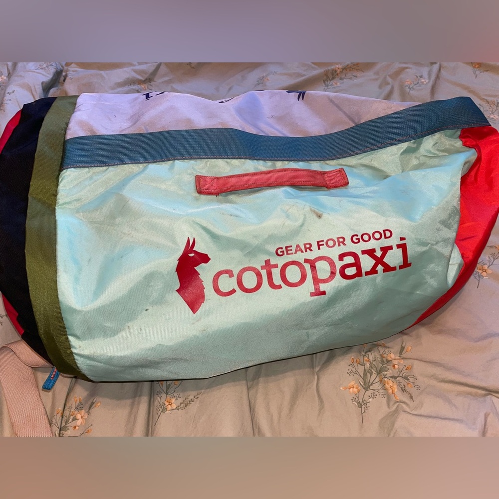 Cotopaxi 46L Duffel Bag Del Dia Multicolor Rainbow Ripstop Nylon Unisex